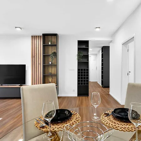 Sophisticated For 6 - Old Town Ba Appartement Bratislava